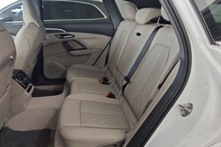 Used Audi Q5L 2026 150kW Smart Hybrid Luxury Edition Left Rear Seat