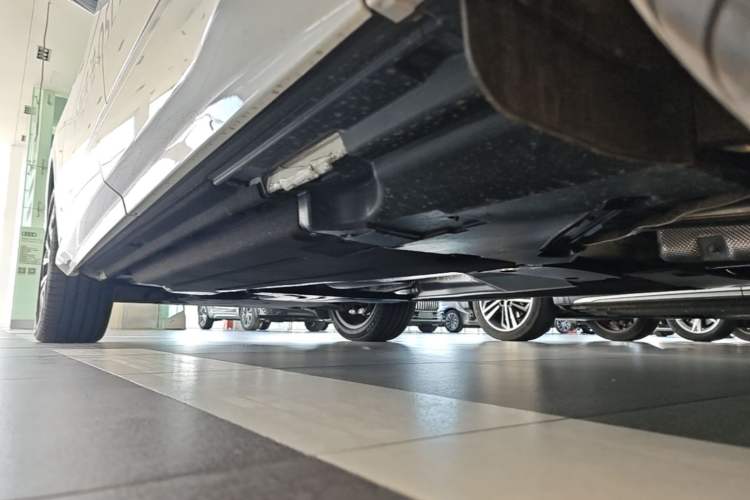 Used Audi Q5L 2026 150kW Smart Hybrid Luxury Edition Left Side Sill