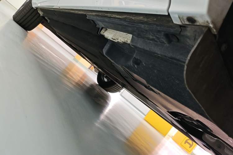 Used Audi Q5L 2026 150kW Smart Hybrid Luxury Edition Left Side Sill