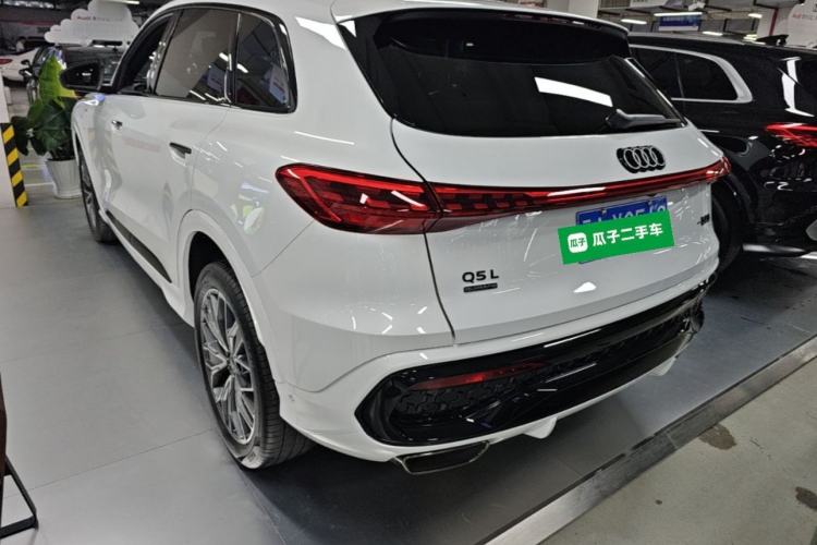 Used Audi Q5L 2026 Model Range: Exclusive Edition for 10 Million Users Rear Left 45 Deg