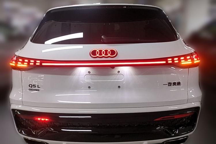 Used Audi Q5L 2026 Model Range: Exclusive Edition for 10 Million Users Rear