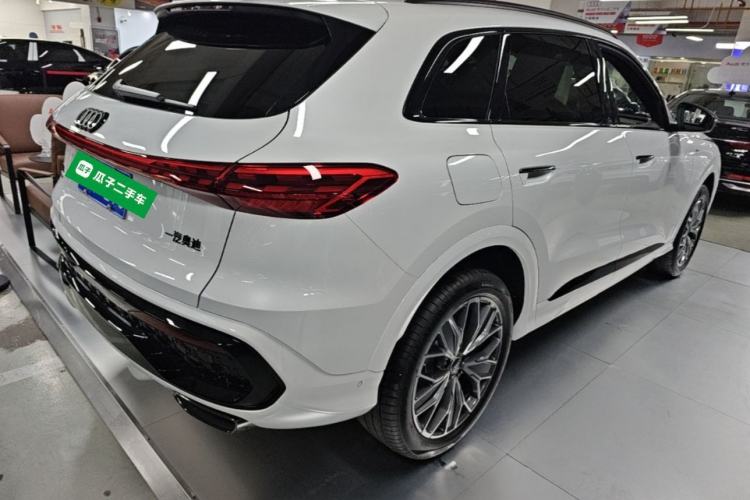 Used Audi Q5L 2026 Model Range: Exclusive Edition for 10 Million Users Rear Right 45 Deg