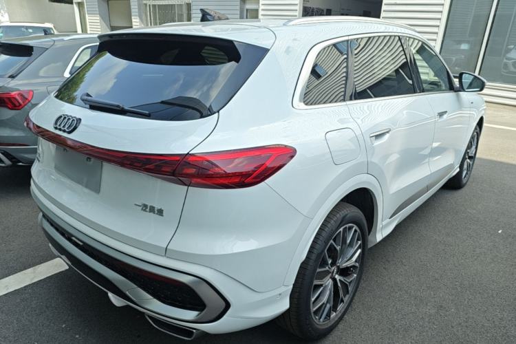 Used Audi Q5L 2026 Model Range: Exclusive Edition for 10 Million Users Rear Right 45 Deg