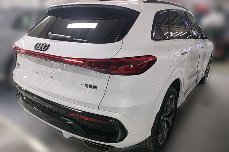 Used Audi Q5L 2026 Model Range: Exclusive Edition for 10 Million Users Rear Right 45 Deg