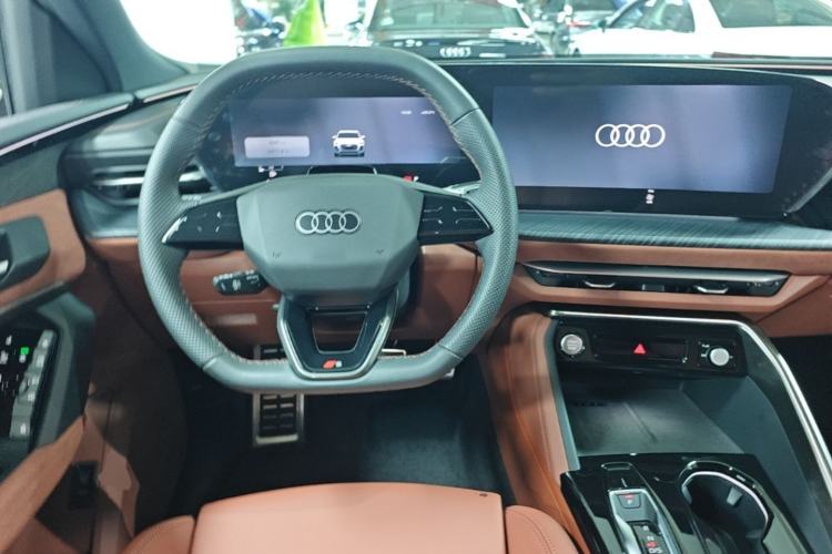 Used Audi Q5L 2026 Model Range: Exclusive Edition for 10 Million Users Steering Wheel