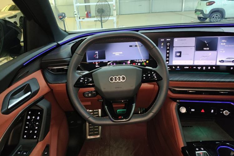 Used Audi Q5L 2026 Model Range: Intelligent Hybrid Premium Edition Steering Wheel