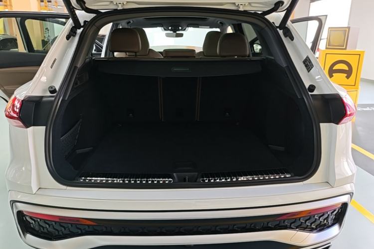 Used Audi Q5L 2026 150kW Smart Hybrid Luxury Edition Trunk