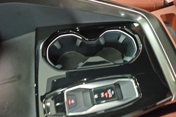 Used Audi Q5L 2026 Model Range: Exclusive Edition for 10 Million Users Vehicle Key