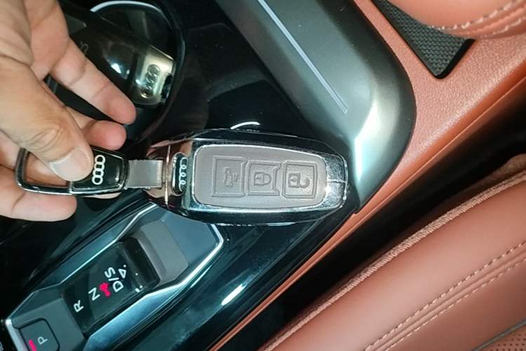 Used Audi Q5L 2026 Model Range: Exclusive Edition for 10 Million Users Vehicle Key
