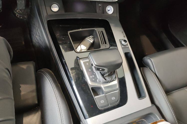 Used Audi Q5L Sportback 2021 40 TFSI Fashion Model Gear Lever