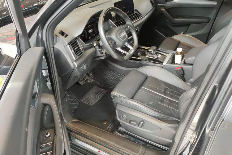 Used Audi Q5L Sportback 2021 40 TFSI Fashion Model Interior 2