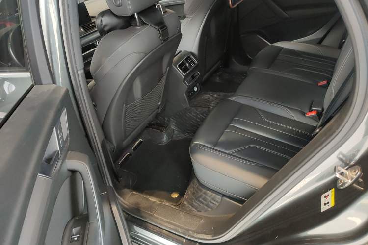 Used Audi Q5L Sportback 2021 40 TFSI Fashion Model Interior 3