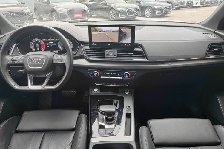 Used Audi Q5L Sportback 2021 40 TFSI Fashion Model Interior 4