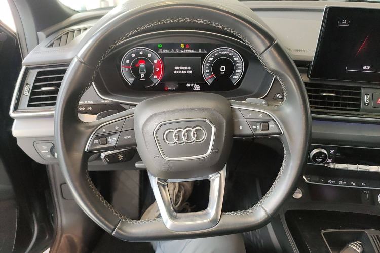 Used Audi Q5L Sportback 2021 40 TFSI Fashion Model Steering Wheel