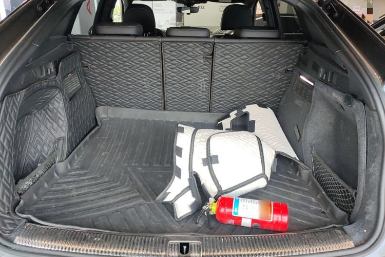 Used Audi Q5L Sportback 2021 40 TFSI Fashion Model Trunk