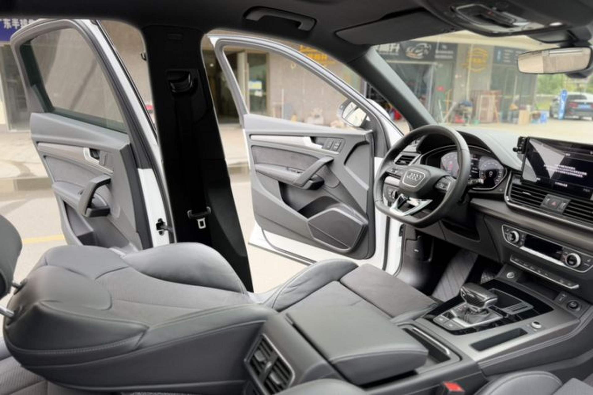 Used Audi Q5L Sportback 2021 40 TFSI Luxury Edition Interior 13