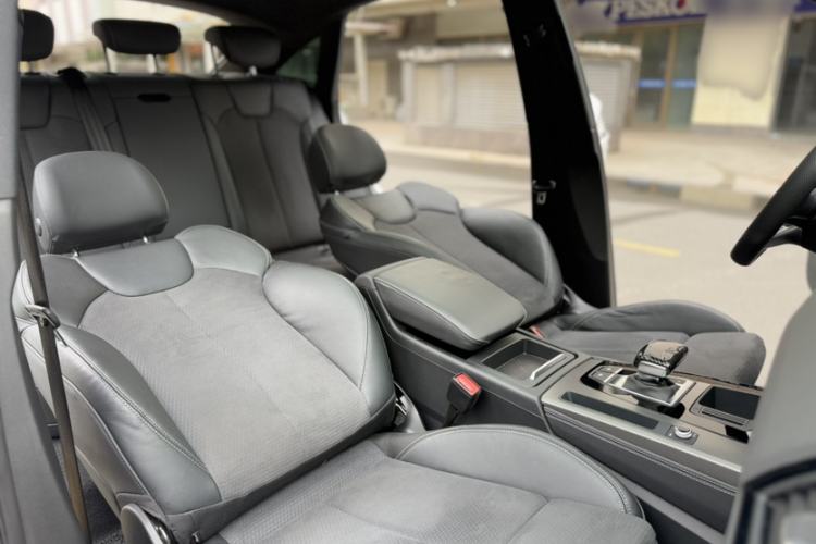 Used Audi Q5L Sportback 2021 40 TFSI Luxury Edition Interior 14