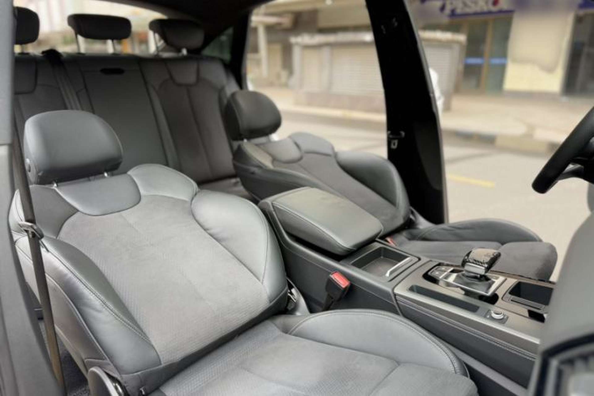 Used Audi Q5L Sportback 2021 40 TFSI Luxury Edition Interior 14