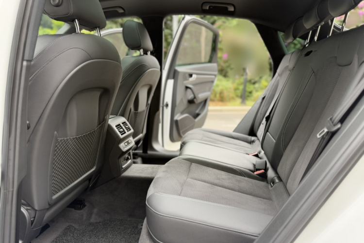 Used Audi Q5L Sportback 2021 40 TFSI Luxury Edition Interior 3