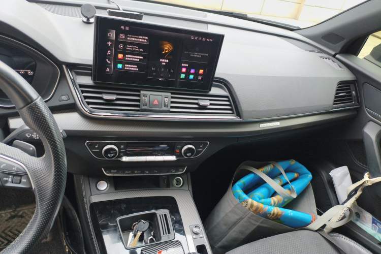 Used Audi Q5L Sportback 2021 45 TFSI Luxury Edition Audio And AC Panel