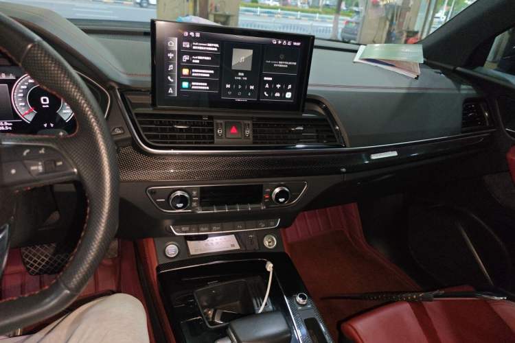 Used Audi Q5L Sportback 2021 40 TFSI Fashion Model Audio And AC Panel
