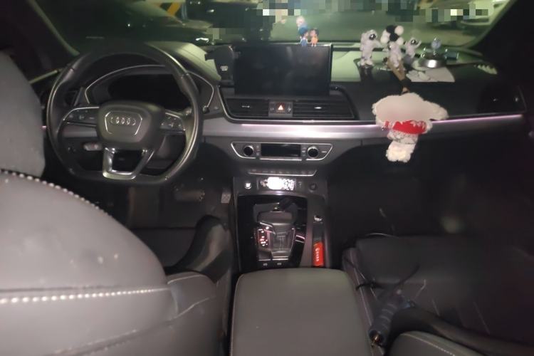 Used Audi Q5L Sportback 2021 40 TFSI Fashion Model Center Console