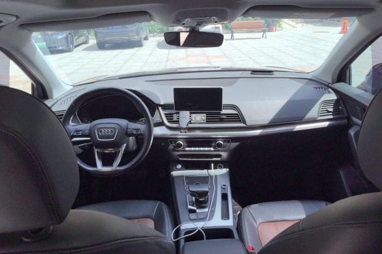Used Audi Q5L Sportback 2021 40 TFSI Fashion Model Center Console