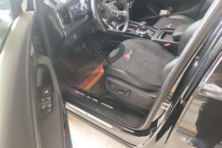 Used Audi Q5L Sportback 2021 45 TFSI Luxury Edition Driver Seat