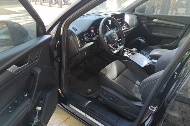 Used Audi Q5L Sportback 2021 40 TFSI Luxury Edition Driver Seat