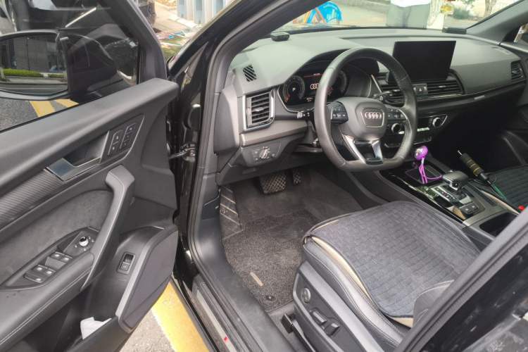 Used Audi Q5L Sportback 2021 40 TFSI Luxury Edition Driver Seat