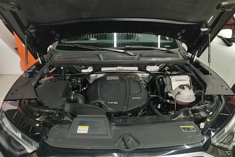 Used Audi Q5L Sportback 2021 40 TFSI Luxury Edition Engine Bay