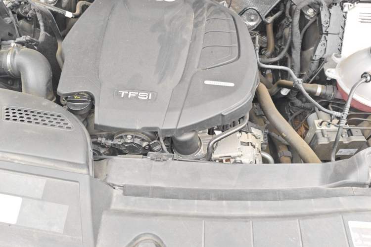 Used Audi Q5L Sportback 2021 40 TFSI Luxury Edition Engine Bay