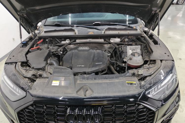 Used Audi Q5L Sportback 2021 45 TFSI Luxury Edition Engine Bay