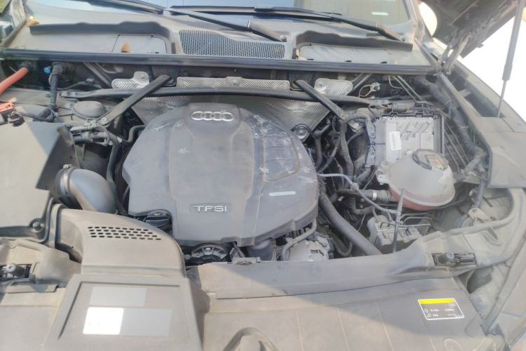 Used Audi Q5L Sportback 2021 45 TFSI Luxury Edition Engine Bay