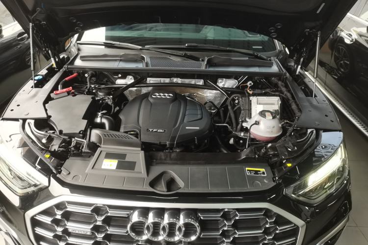 Used Audi Q5L Sportback 2021 40 TFSI Luxury Edition Engine Bay