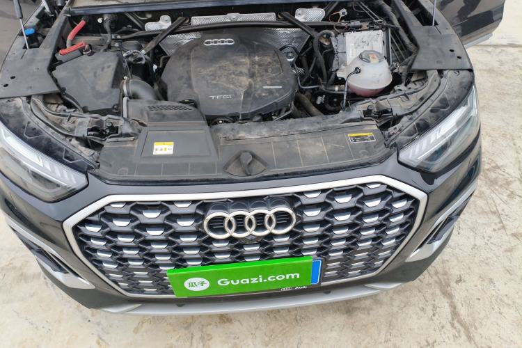 Used Audi Q5L Sportback 2021 45 TFSI Luxury Edition Engine Bay