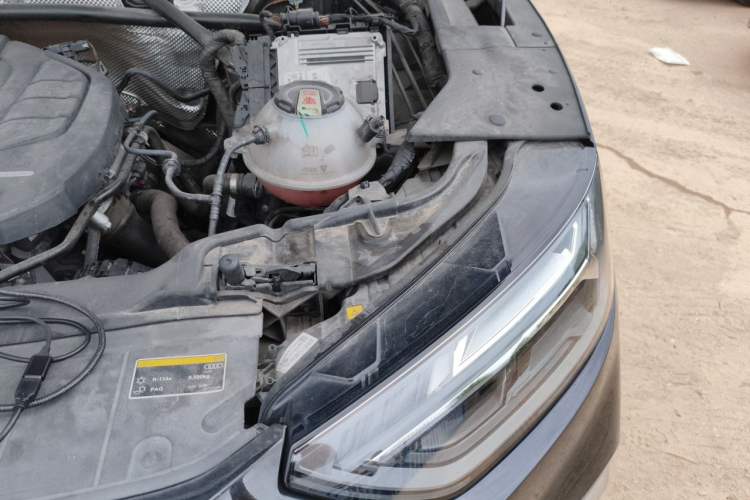 Used Audi Q5L Sportback 2021 40 TFSI Fashion Model Engine Bay Left