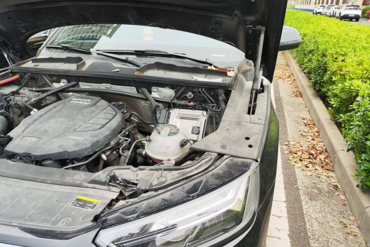 Used Audi Q5L Sportback 2021 40 TFSI Fashion Model Engine Bay Left