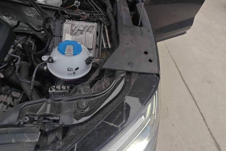 Used Audi Q5L Sportback 2021 45 TFSI Prestige Edition Engine Bay Left