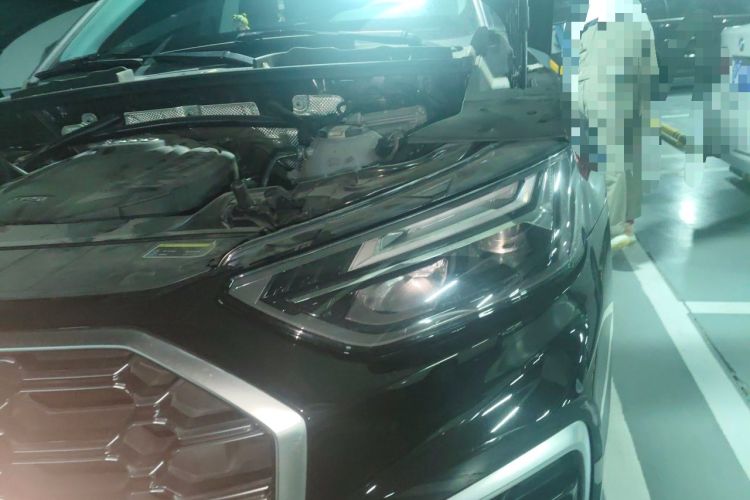 Used Audi Q5L Sportback 2021 40 TFSI Fashion Model Engine Bay Left