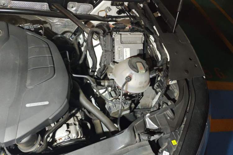 Used Audi Q5L Sportback 2021 40 TFSI Luxury Edition Engine Bay Left