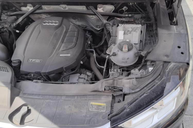 Used Audi Q5L Sportback 2021 40 TFSI Fashion Model Engine Bay Left