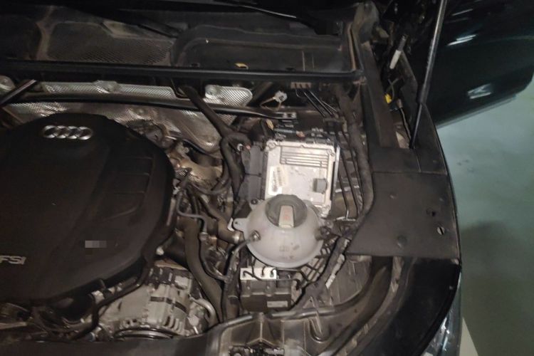 Used Audi Q5L Sportback 2021 40 TFSI Fashion Model Engine Bay Left