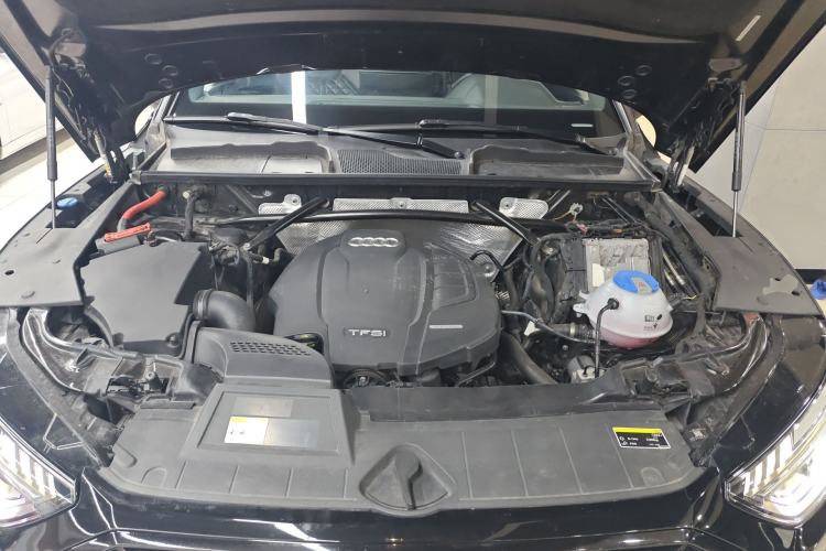 Used Audi Q5L Sportback 2021 45 TFSI Prestige Edition Engine Bay