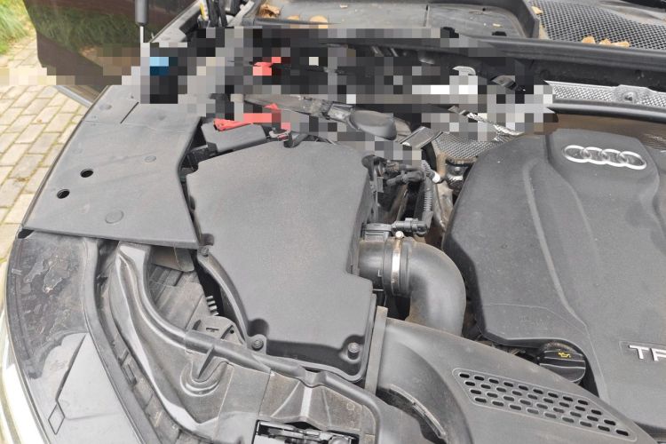 Used Audi Q5L Sportback 2021 40 TFSI Luxury Edition Engine Bay Right