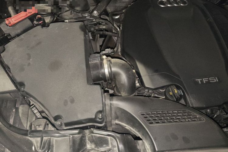 Used Audi Q5L Sportback 2021 40 TFSI Fashion Model Engine Bay Right