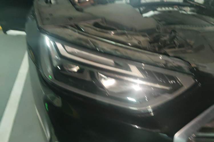 Used Audi Q5L Sportback 2021 40 TFSI Fashion Model Engine Bay Right