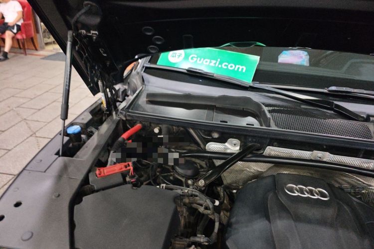 Used Audi Q5L Sportback 2021 40 TFSI Fashion Model Engine Bay Right