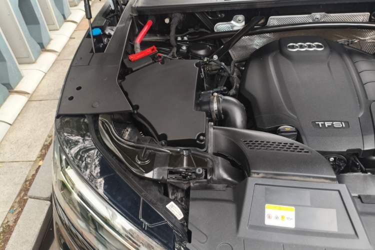 Used Audi Q5L Sportback 2021 40 TFSI Luxury Edition Engine Bay Right