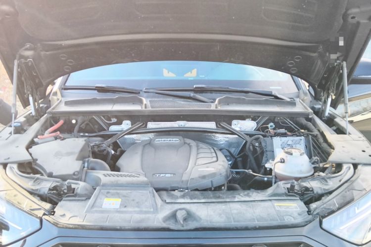 Used Audi Q5L Sportback 2021 45 TFSI Luxury Edition Engine Bay